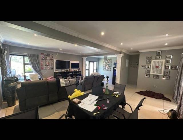 3 BEDROOM HOUSE FOR SALE IN SUNNYRIDGE